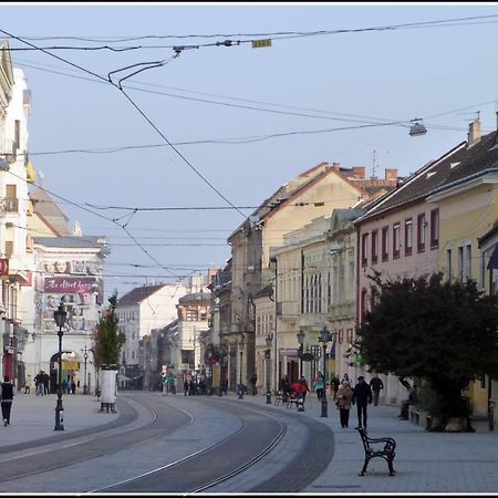 Belvarosi Apartman 3 Miskolc Luaran gambar